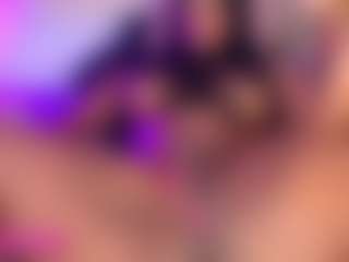 Live cam show with britannyebony - Ebony on TeamSkeetLive | colombia