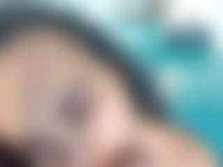 khloesmalls's Live Sex Cam Show