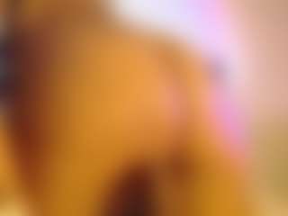 khloesmalls's Live Sex Cam Show