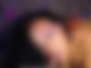 Live cam show with khloesmalls - Brown Eyes Curvy on Mixed Magazine Live