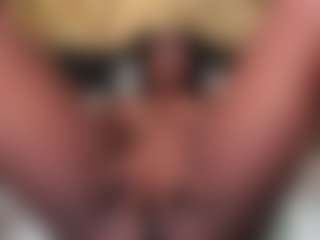 Live cam show with connywells - Skinny on studioflirtlive.com