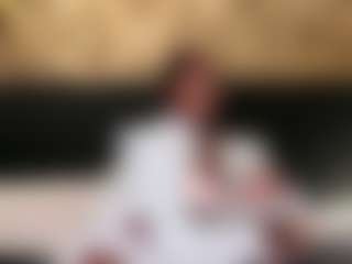 Live cam show with connywells - Striptease on SinfulBabes