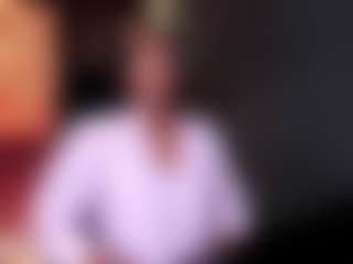 Live cam show with connywells - Skinny Ebony on sexylive.show | colombia