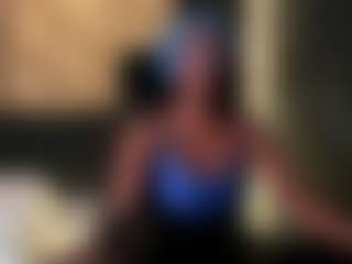 Live cam show with connywells - College on Camsoda