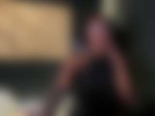 Live cam show with connywells - Glasses on Camsoda