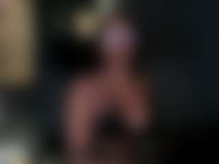Live cam show with connywells - Ebony on 1on1-livenow | colombia