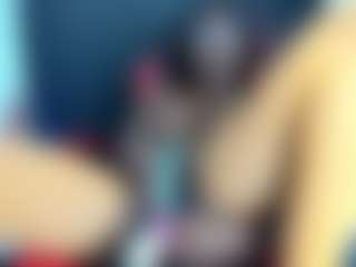Live cam show with connywells - Ebony Petite on Camsoda
