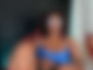 Live cam show with connywells - Black Petite on Camsoda