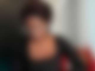 Live cam show with connywells - Show on TeamSkeetLive