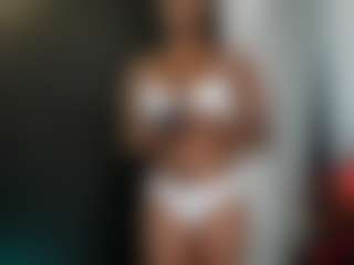 Live cam show with connywells - Ebony Lush on Camiplay Live