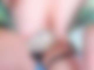 Carolinasweet33's Live Sex Cam Show