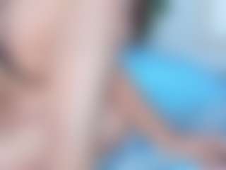 Live cam show with Carolinasweet33 - Joi on CamClone