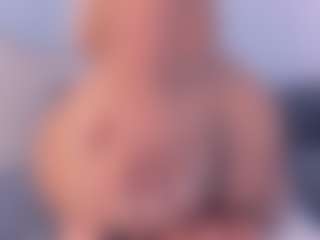 Live cam show with Hanna Cupper - BBW on live18s.com