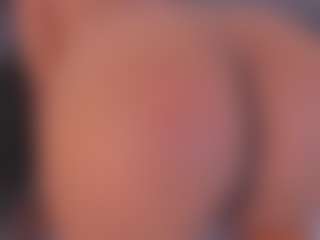 Live cam show with Hanna Cupper - Thick on livesexfox.com