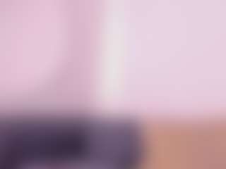 Live cam show with Hanna Cupper - Curvy on Camsoda