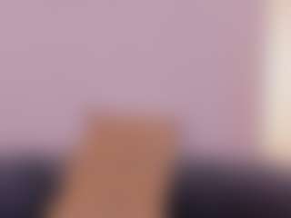 Live cam show with Hanna Cupper - Natural on CamClone