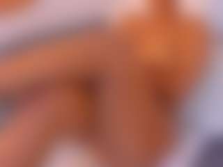 Live cam show with Hanna Cupper - Bedroom on Soda Cam