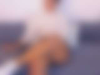 Live cam show with Hanna Cupper - Bedroom on eurowanks.com