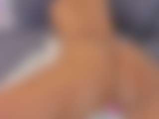 Live cam show with Hanna Cupper - Big Tits on sexylive.show