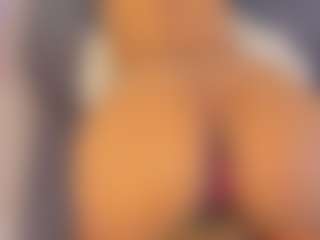 Live cam show with Hanna Cupper - Brown Eyes on https://playwithruby.com