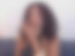 Live cam show with Hanna Cupper - Oil on hrnylive.com