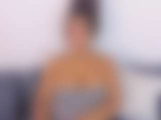 Live cam show with Hanna Cupper - Oil on nudelive.tv