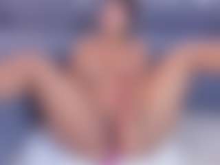 Live cam show with Hanna Cupper - Bedroom Toys on Camsoda