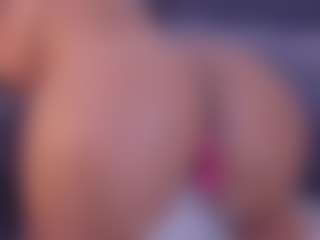 Hanna Cupper's Live Sex Cam Show