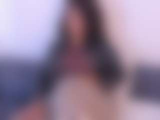 Live cam show with Hanna Cupper - Fingers on Camsoda