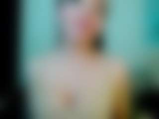 Live cam show with paulinadelatorre - Flashing on SquirtSoMuch