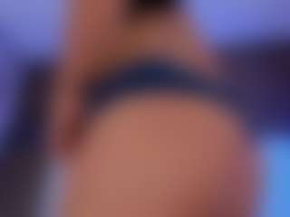 Live cam show with Camila Adams - Anal on StripNow