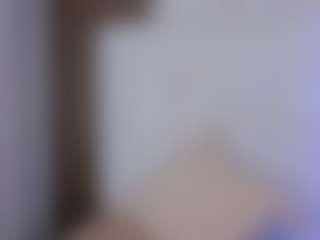 Live cam show with Camila Adams - Oil on xplaylive.com