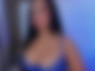 Live cam show with Camila Adams - Bedroom Curvy on Camsoda