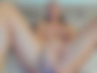 Live cam show with Brianna J - Athletic Tease on iamadamtest123.com
