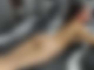 Live cam show with Dyanne18 - Doggy on googirlz