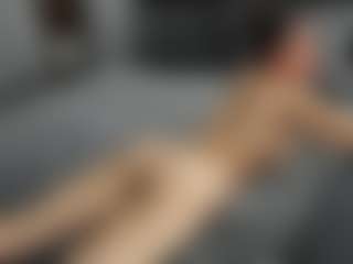 Live cam show with Dyanne18 - Interactivetoy on nudelive.tv