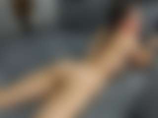 Live cam show with Dyanne18 - Smoke on Camsoda