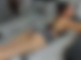 Live cam show with Dyanne18 - Interactivetoy on Camsoda