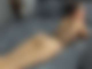 Live cam show with Dyanne18 - Smoke on camgirlchat.live