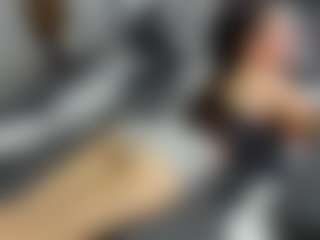 Live cam show with Dyanne18 - Oil on xxxlivecams.org
