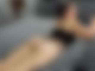 Live cam show with Dyanne18 - Interactivetoy on TeamSkeetLive