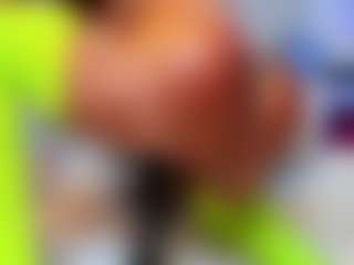 Live cam show with musclemama4u - Hairy Pussy MILF on Dolls Live