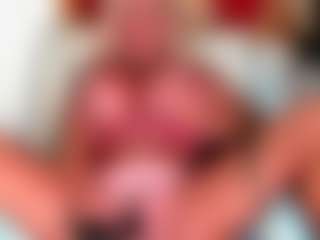 musclemama4u's Live Sex Cam Show