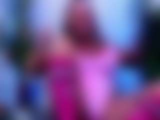 Spettacolo in cam dal vivo con musclemama4u - Fingering MILF su Camsoda