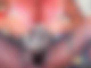 Live cam show with musclemama4u - Bedroom Blonde Hair on camwithhim.com