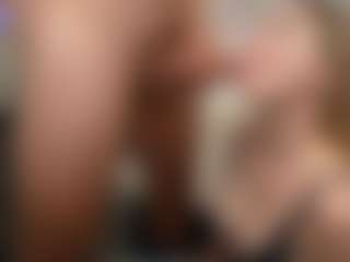 PeachAnna's Live Sex Cam Show