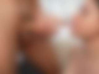 PeachAnna's Live Sex Cam Show