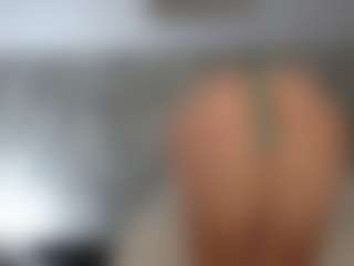PeachAnna's Live Sex Cam Show