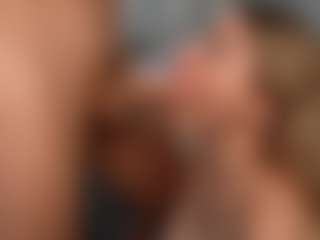 PeachAnna's Live Sex Cam Show