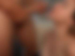 PeachAnna's Live Sex Cam Show